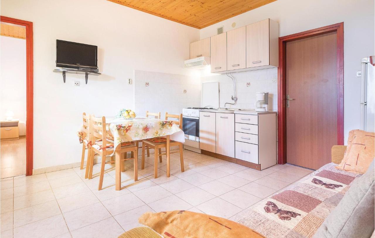 Awesome Apartment In Pula With Wifi Экстерьер фото