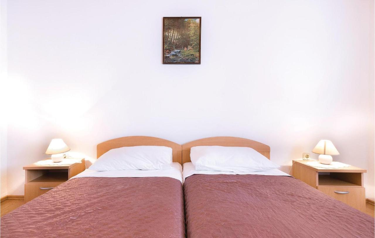 Awesome Apartment In Pula With Wifi Экстерьер фото