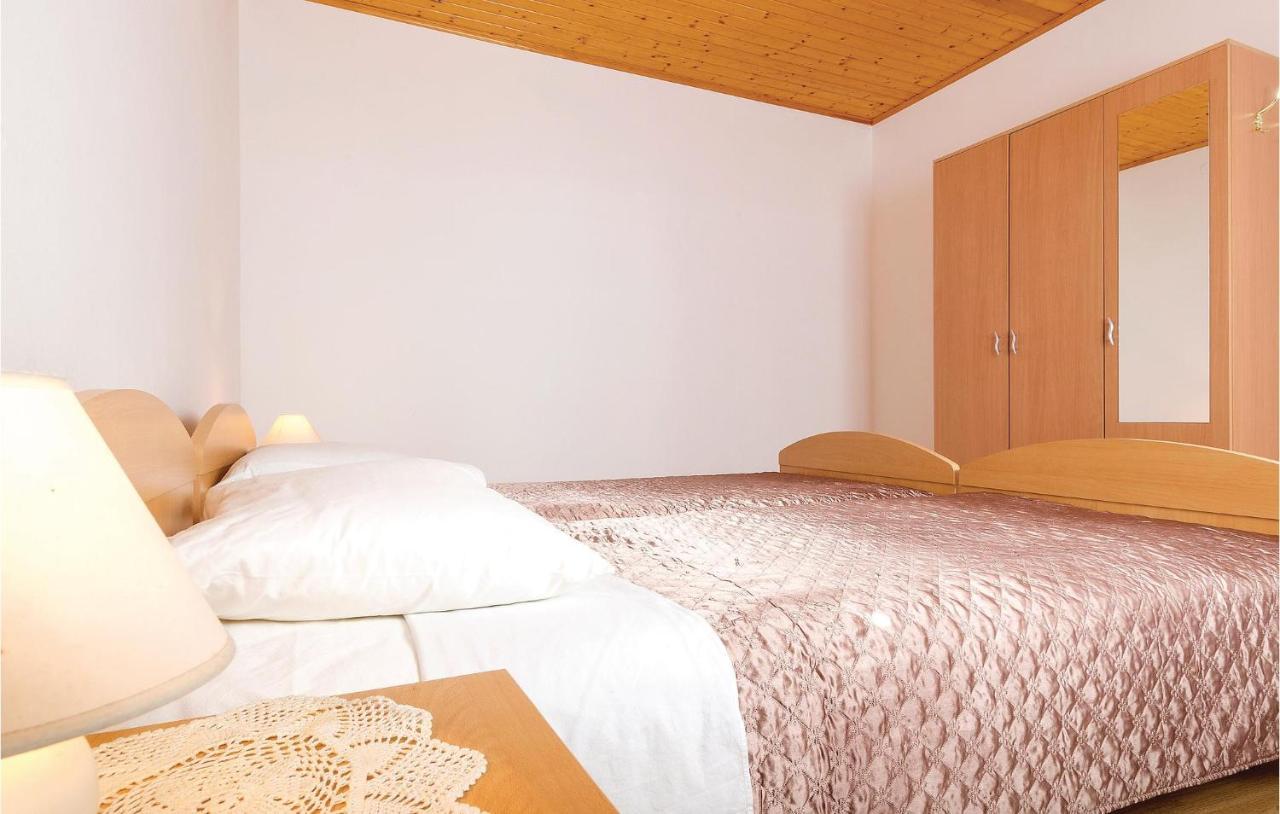Awesome Apartment In Pula With Wifi Экстерьер фото