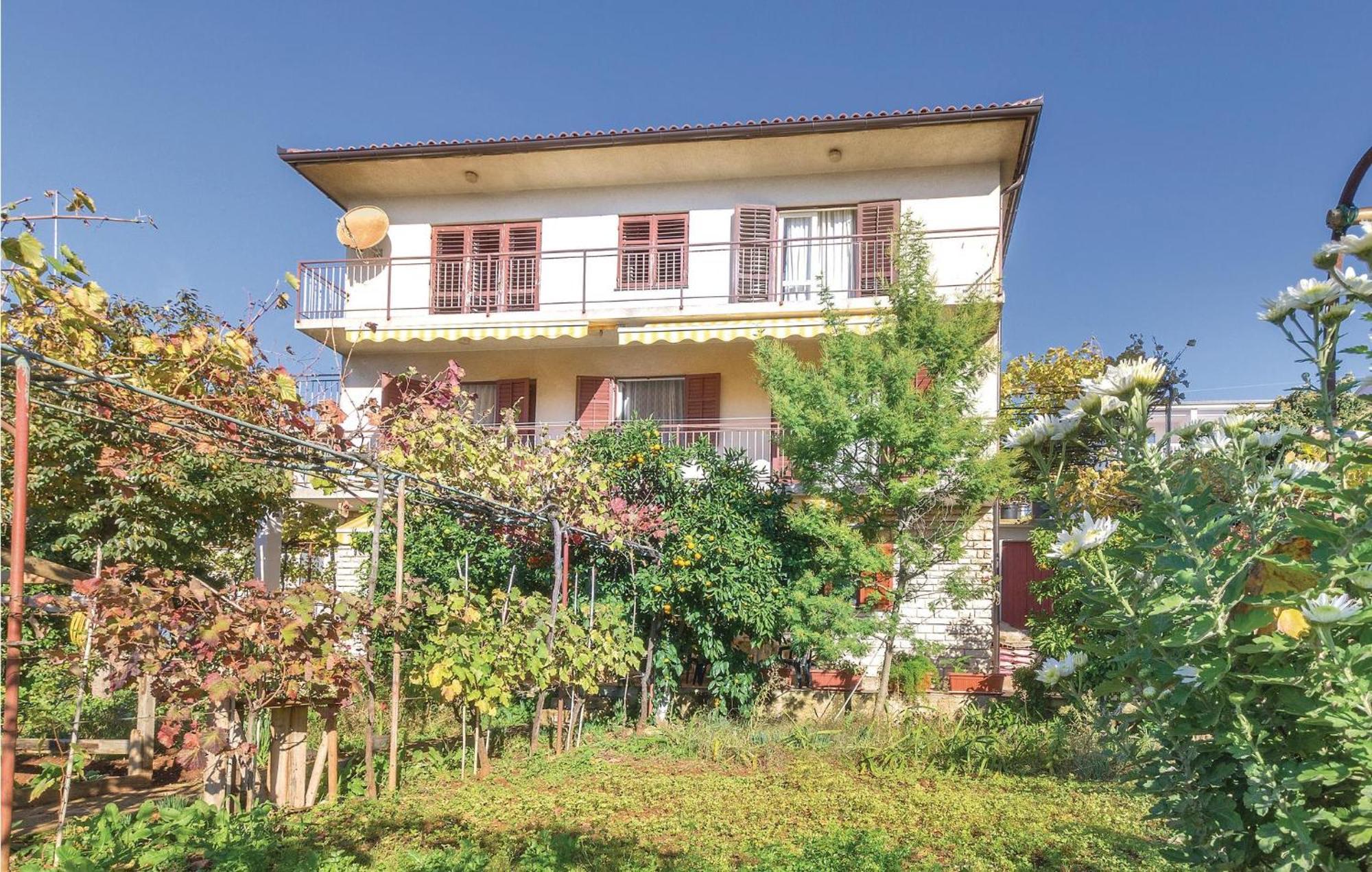 Awesome Apartment In Pula With Wifi Экстерьер фото