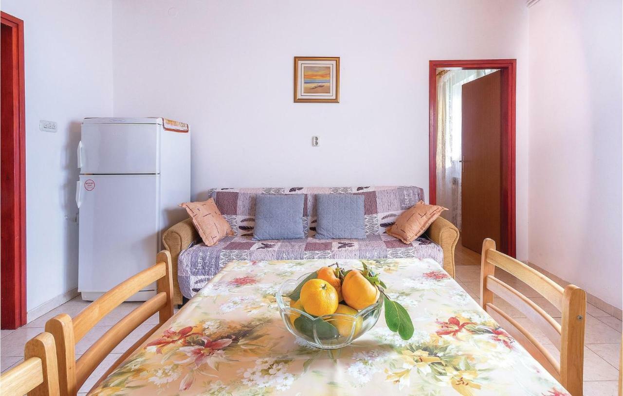 Awesome Apartment In Pula With Wifi Экстерьер фото