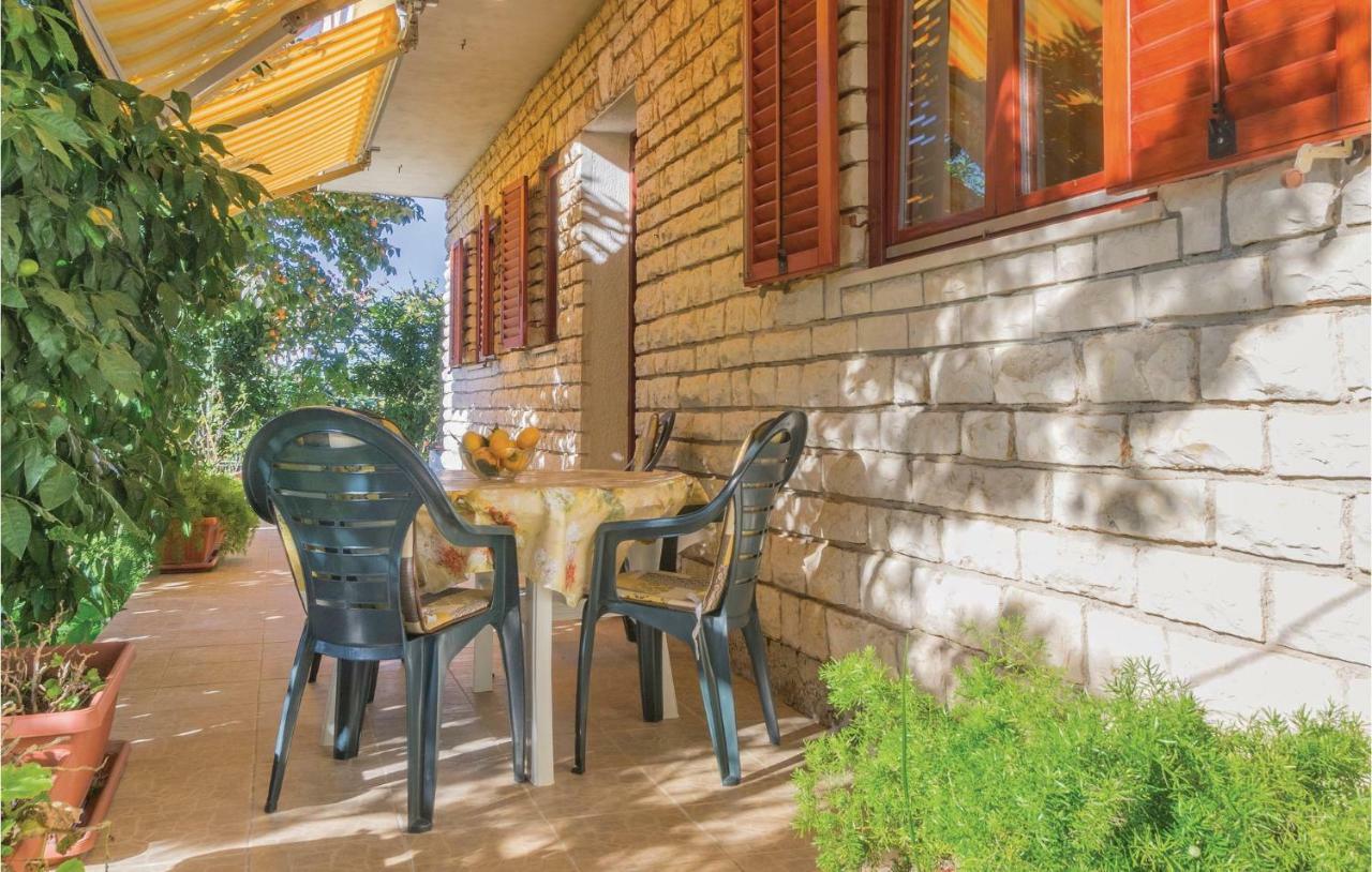 Awesome Apartment In Pula With Wifi Экстерьер фото
